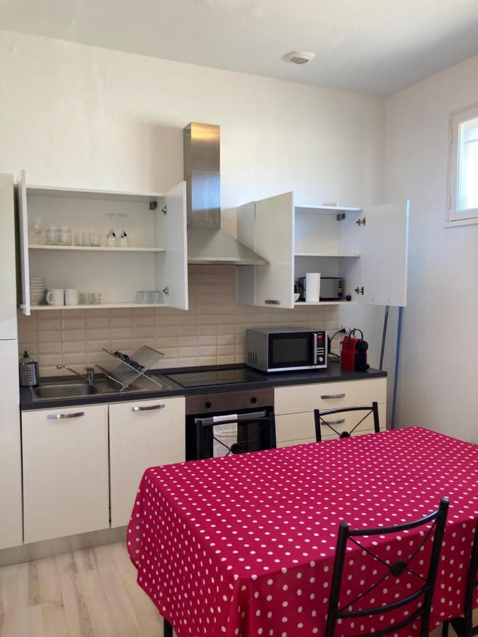 Appart Aux Deux Colombes Avec Balcon Et Garage Памие Екстериор снимка